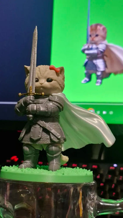 Kitten Knight – Warrior cat Figurine with Sword