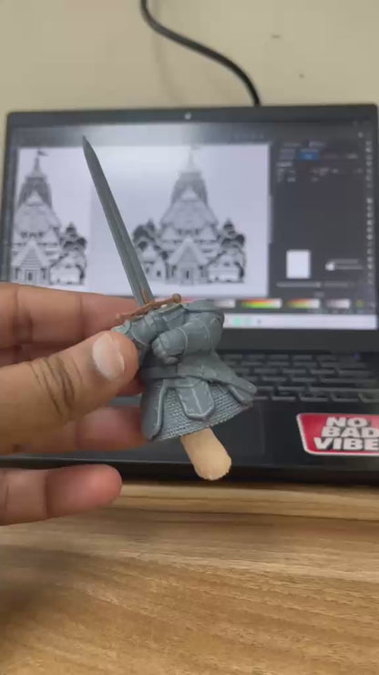 Kitten Knight – Warrior cat Figurine with Sword